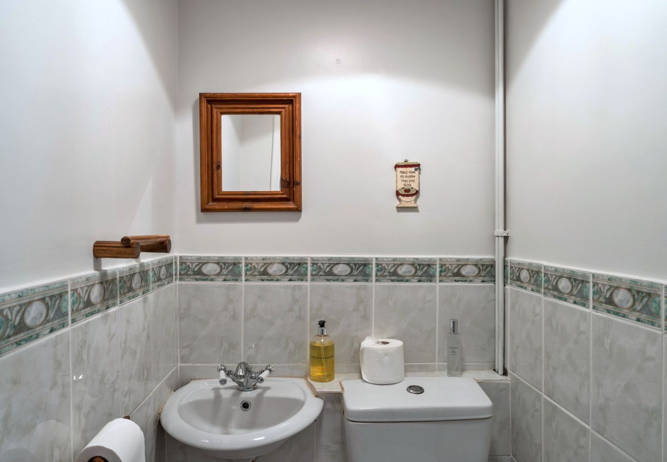 Cottage in Exbourne - Town Farm Cottage