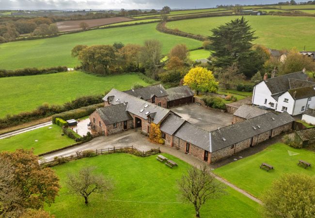  in Torrington - Old Nog Cottage, Stowford