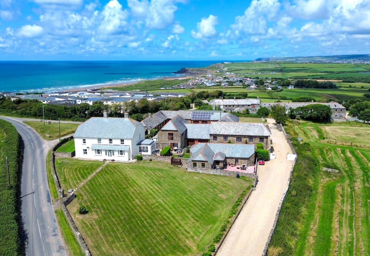 Cottage in Widemouth Bay - Fields Barn