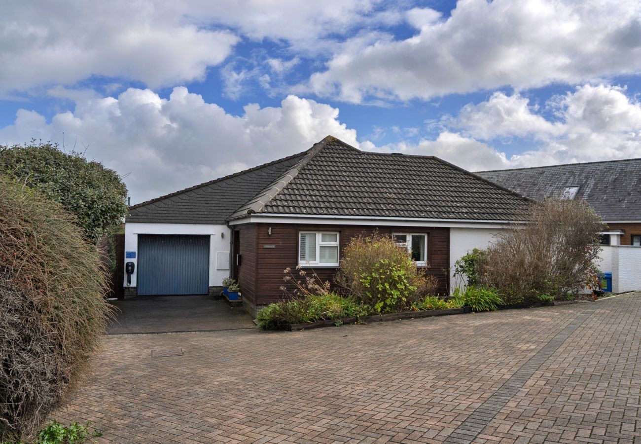 Bungalow in Widemouth Bay - Gwelmor