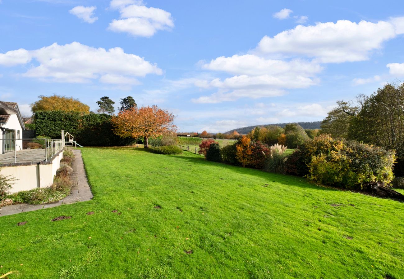 Bungalow in Harley - Yonder Castle Hill