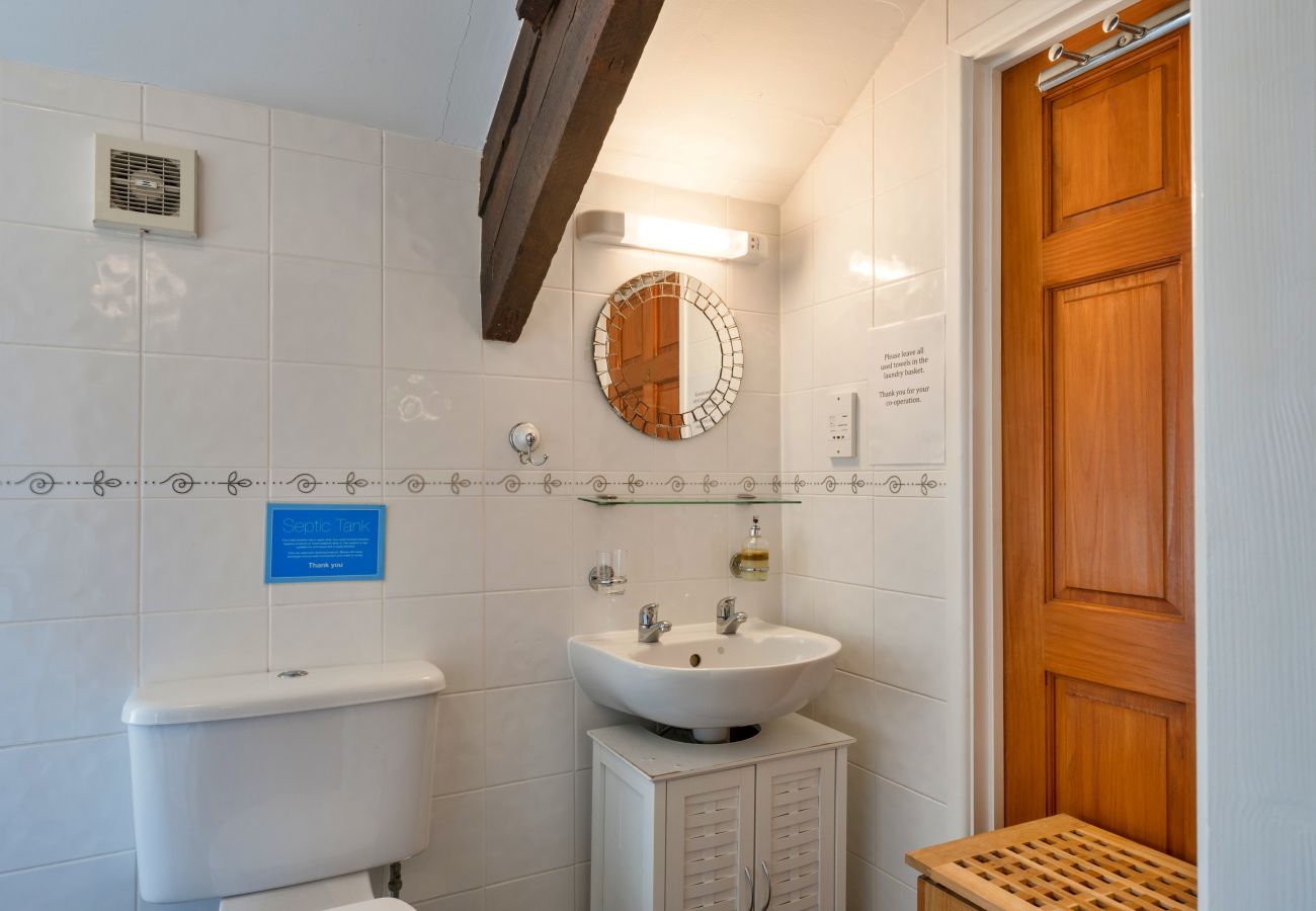 Cottage in Aylesbeare - Mill Cottage, Great Houndbeare Farm