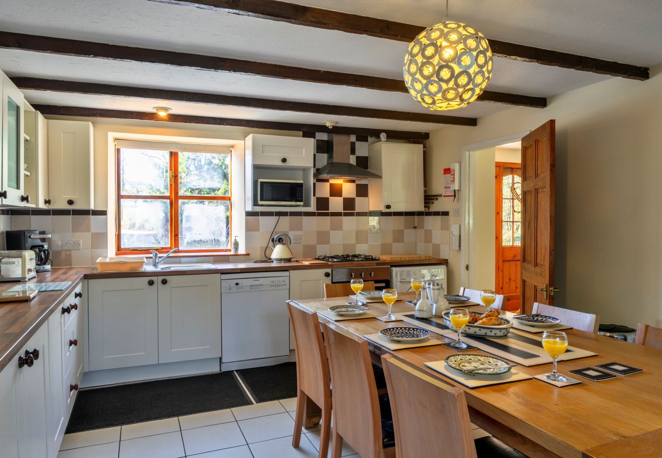 Cottage in Aylesbeare - Mill Cottage, Great Houndbeare Farm