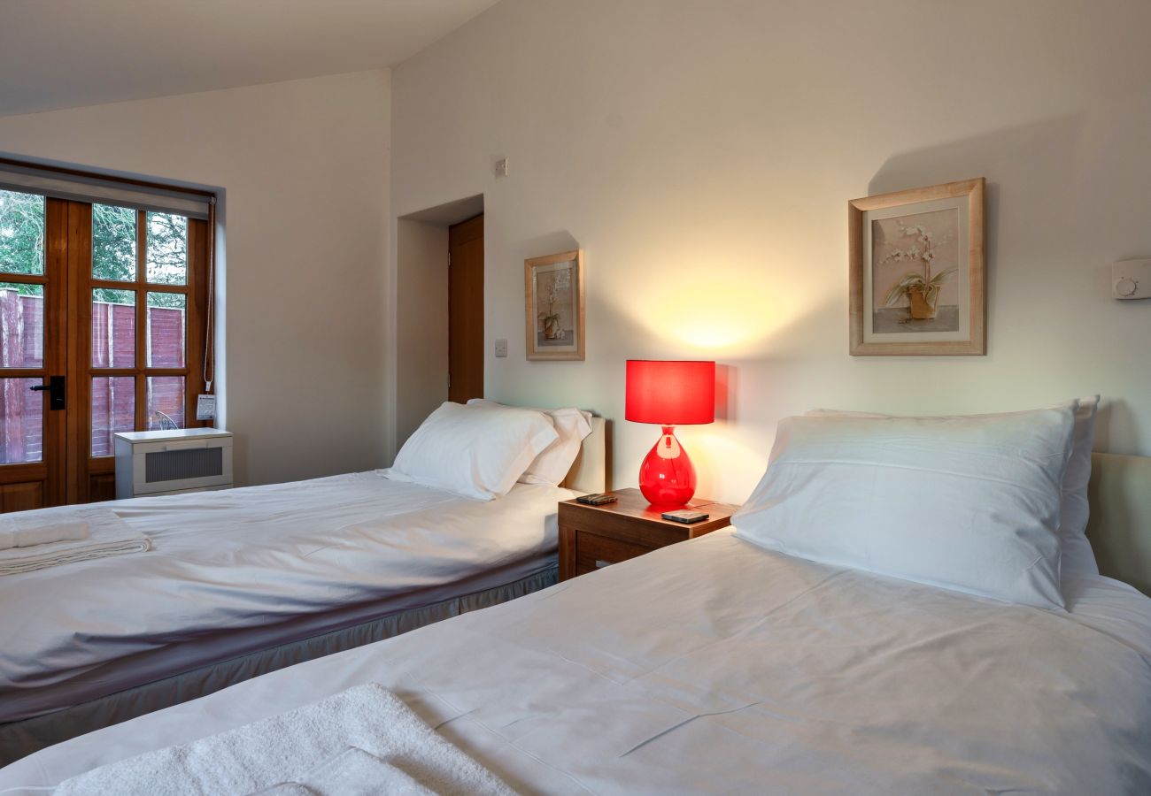 Cottage in Aylesbeare - Ivy Cottage, Great Houndbeare Farm