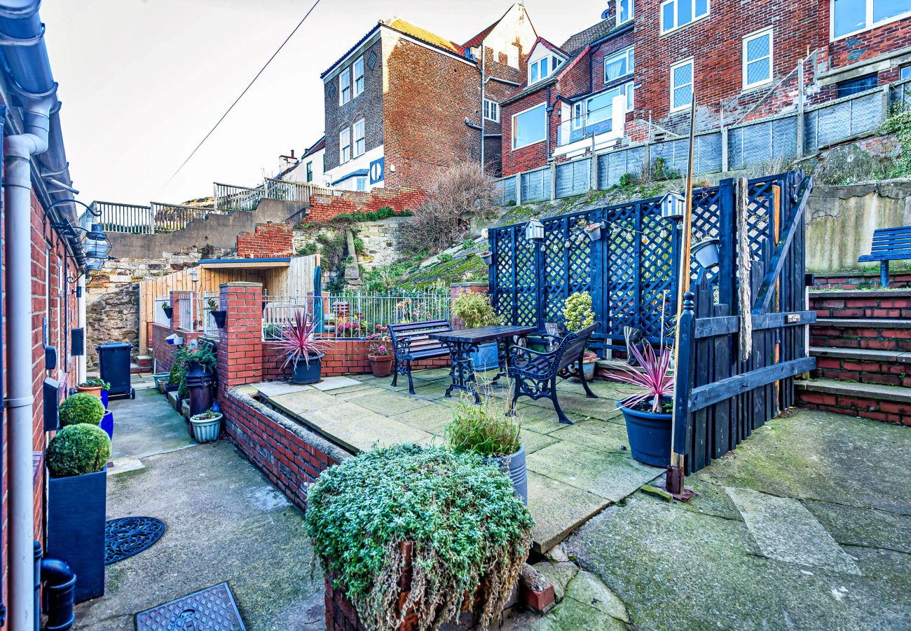 Cottage in Whitby - No.3 Sandside