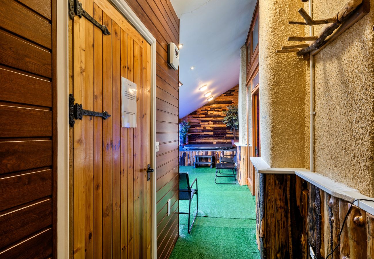 Cottage in Aylesbeare - Cob Barn, Great Houndbeare Farm