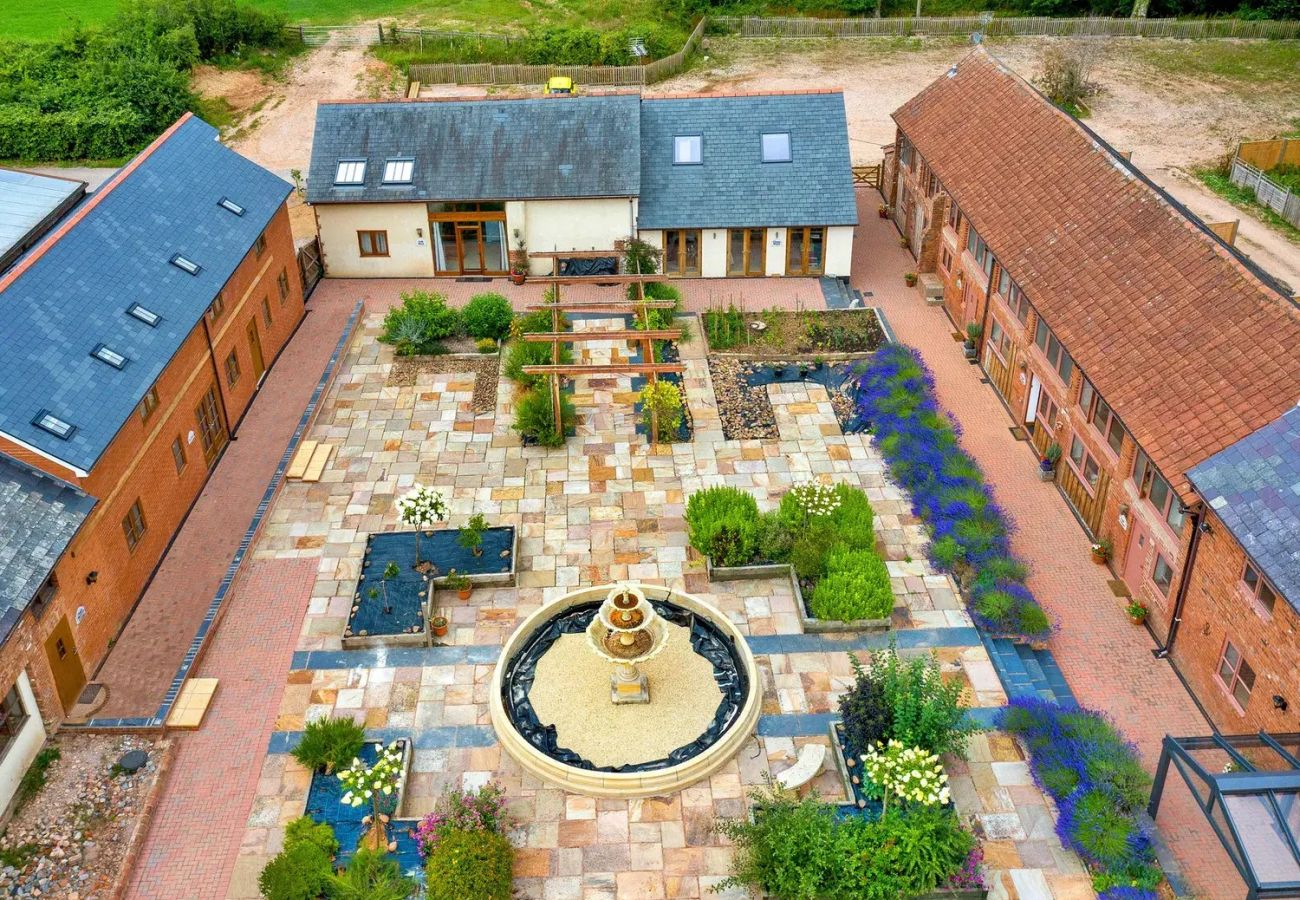 Cottage in Aylesbeare - Cob Barn, Great Houndbeare Farm