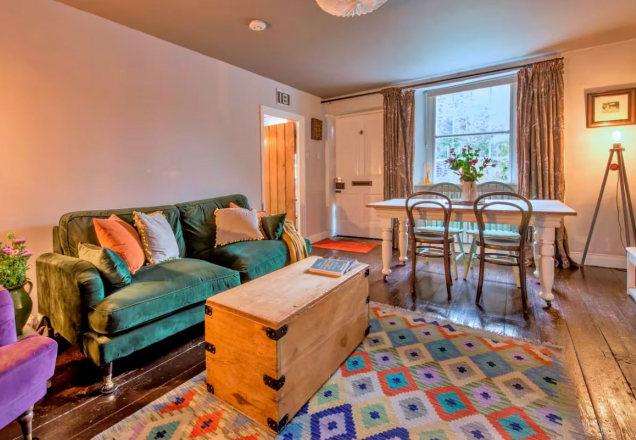 Cottage in Wingfield - Flittermouse Cottage