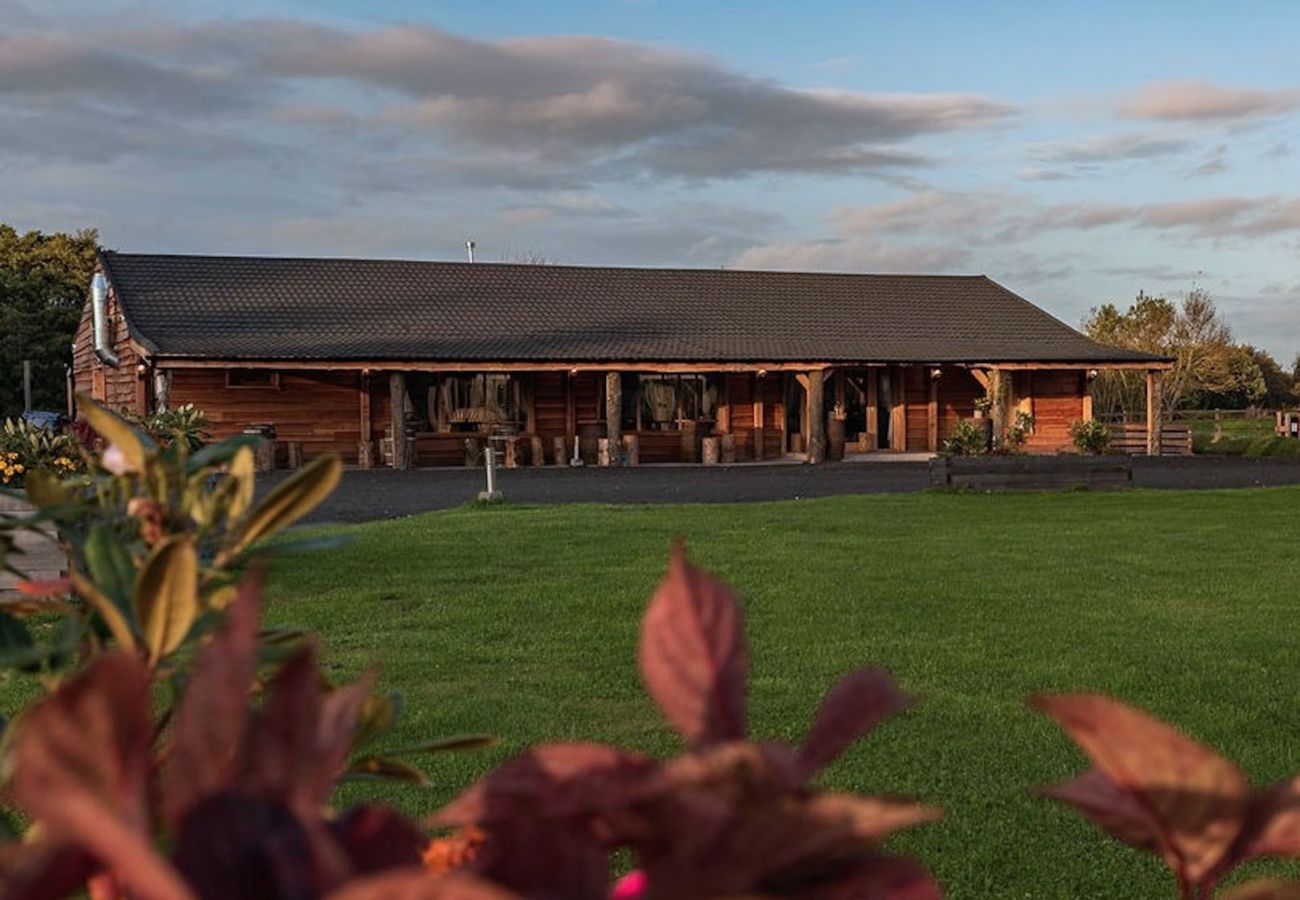 Chalet in Errol - Silverwood Spa Lodge