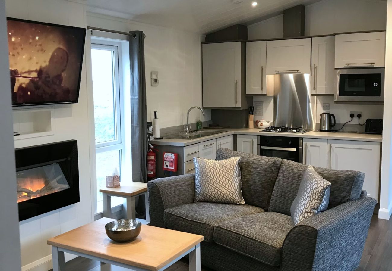 Chalet in Errol - Silverwood Hideaway Lodge