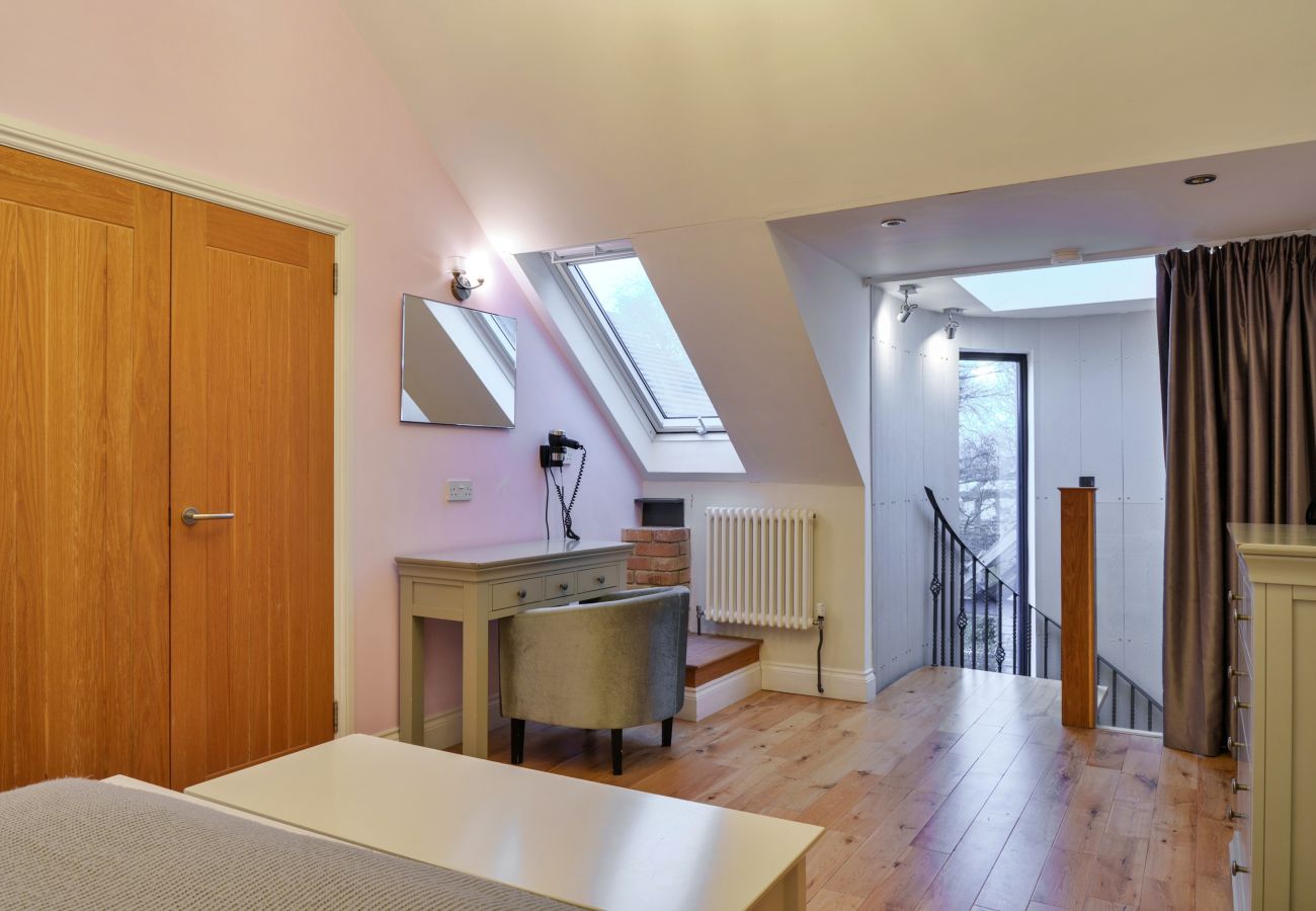 Cottage in Horton - Big Barn at Dairy Cottages