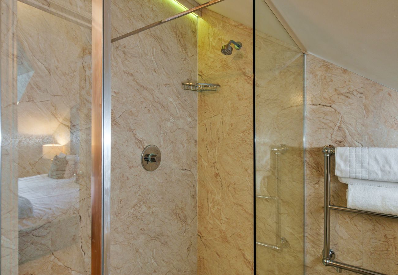 Cottage in Horton - Big Barn at Dairy Cottages