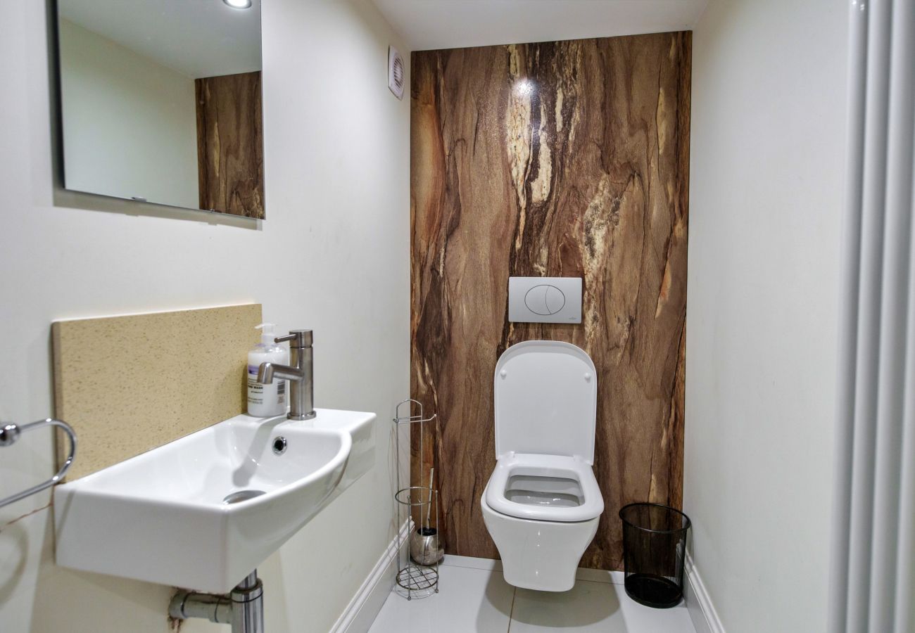 Cottage in Horton - Big Barn at Dairy Cottages