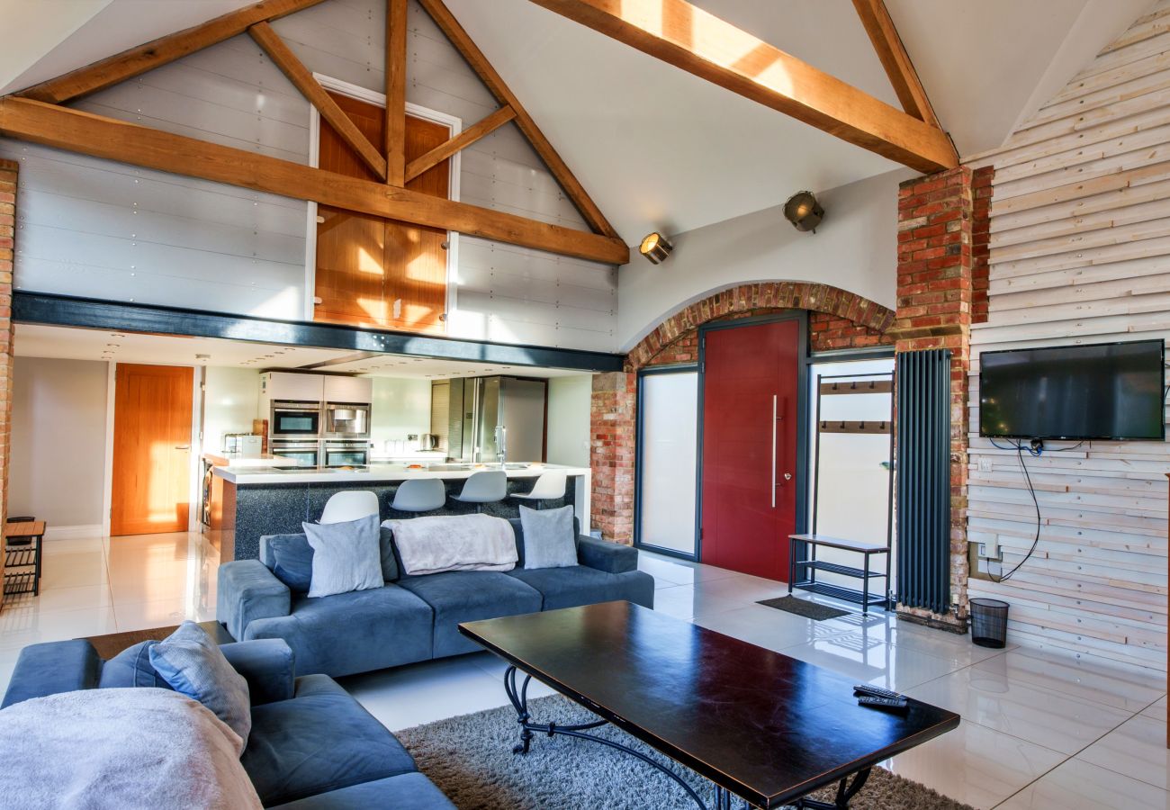 Cottage in Horton - Big Barn at Dairy Cottages