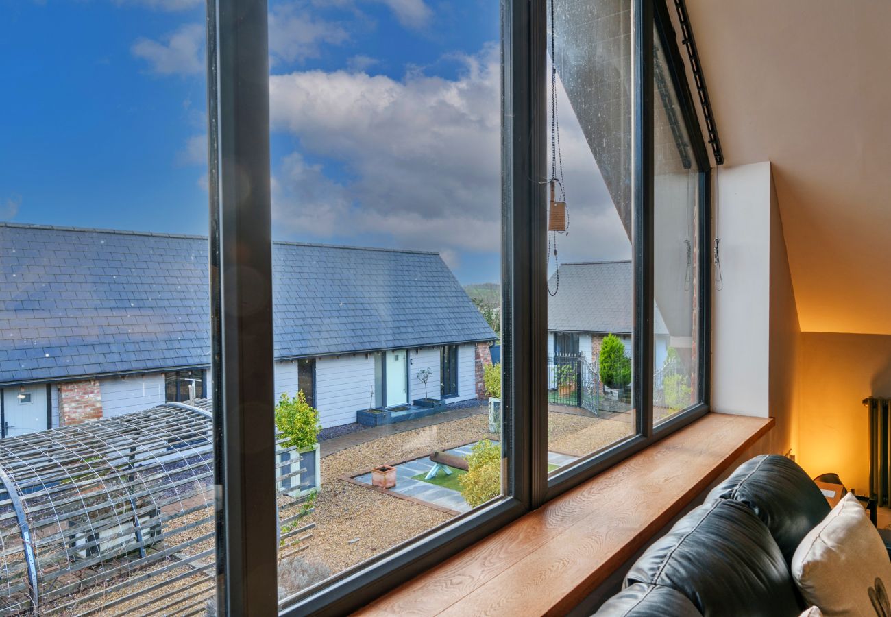 Cottage in Horton - Big Barn at Dairy Cottages