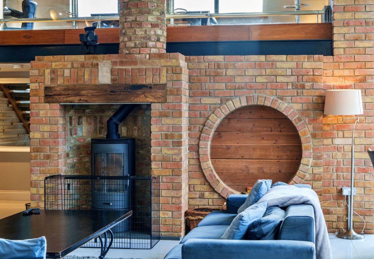 Cottage in Horton - Big Barn at Dairy Cottages