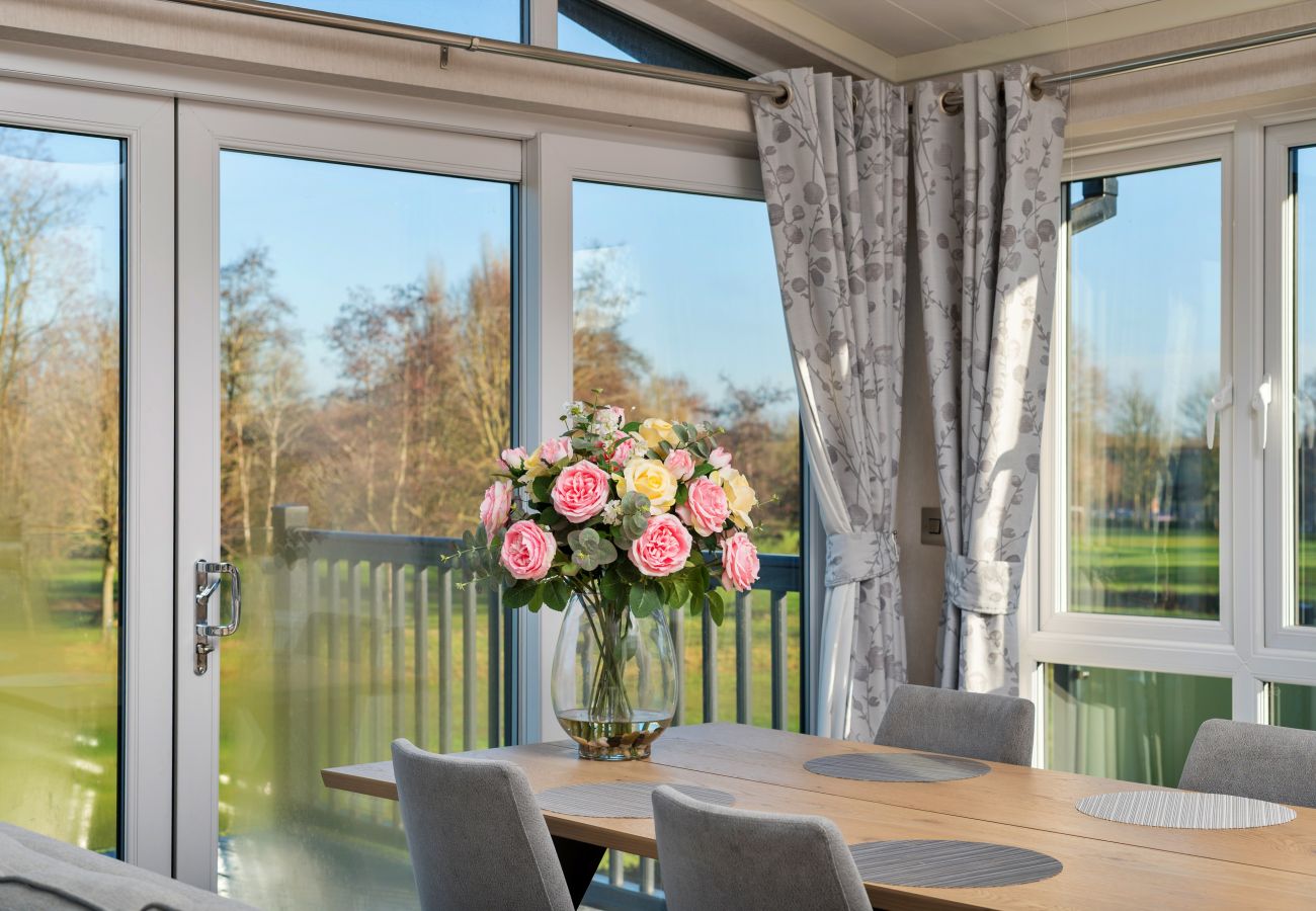 Chalet in Bourn - Osprey Luxury Lodge