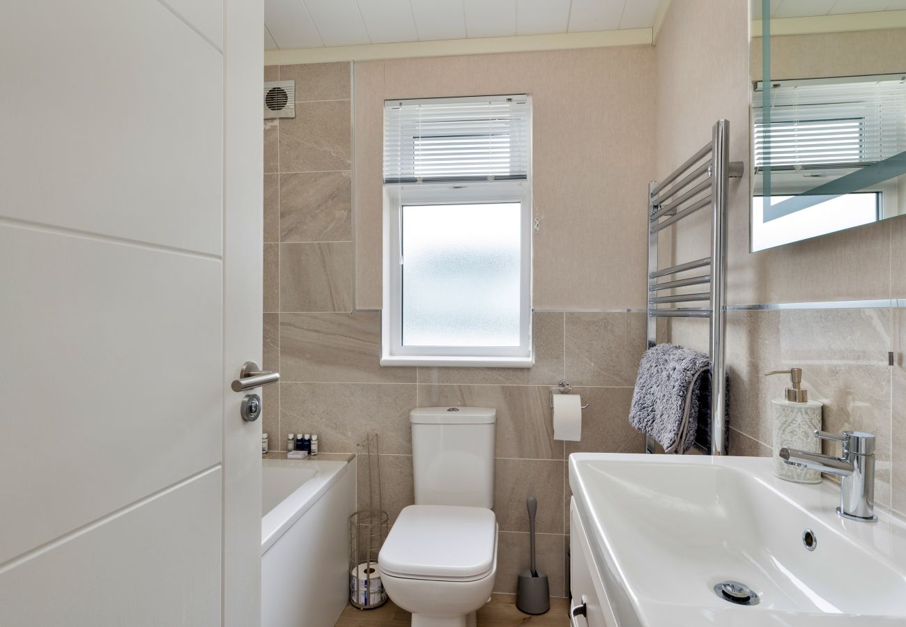 Chalet in Bourn - Pembroke Luxury Lodge