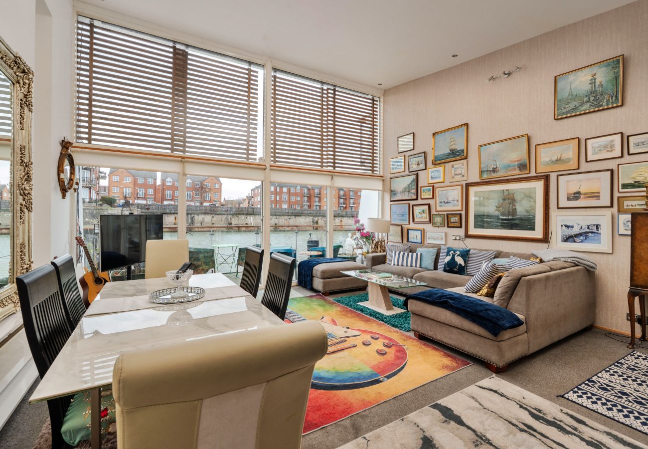 Boot in Liverpool - The Houseboat, Liverpool Marina