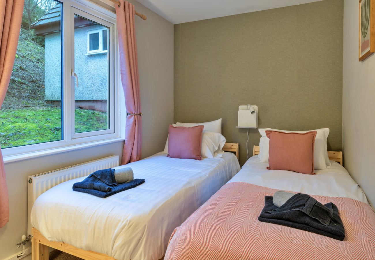 Chalet in Callington - Toblerone Lodge