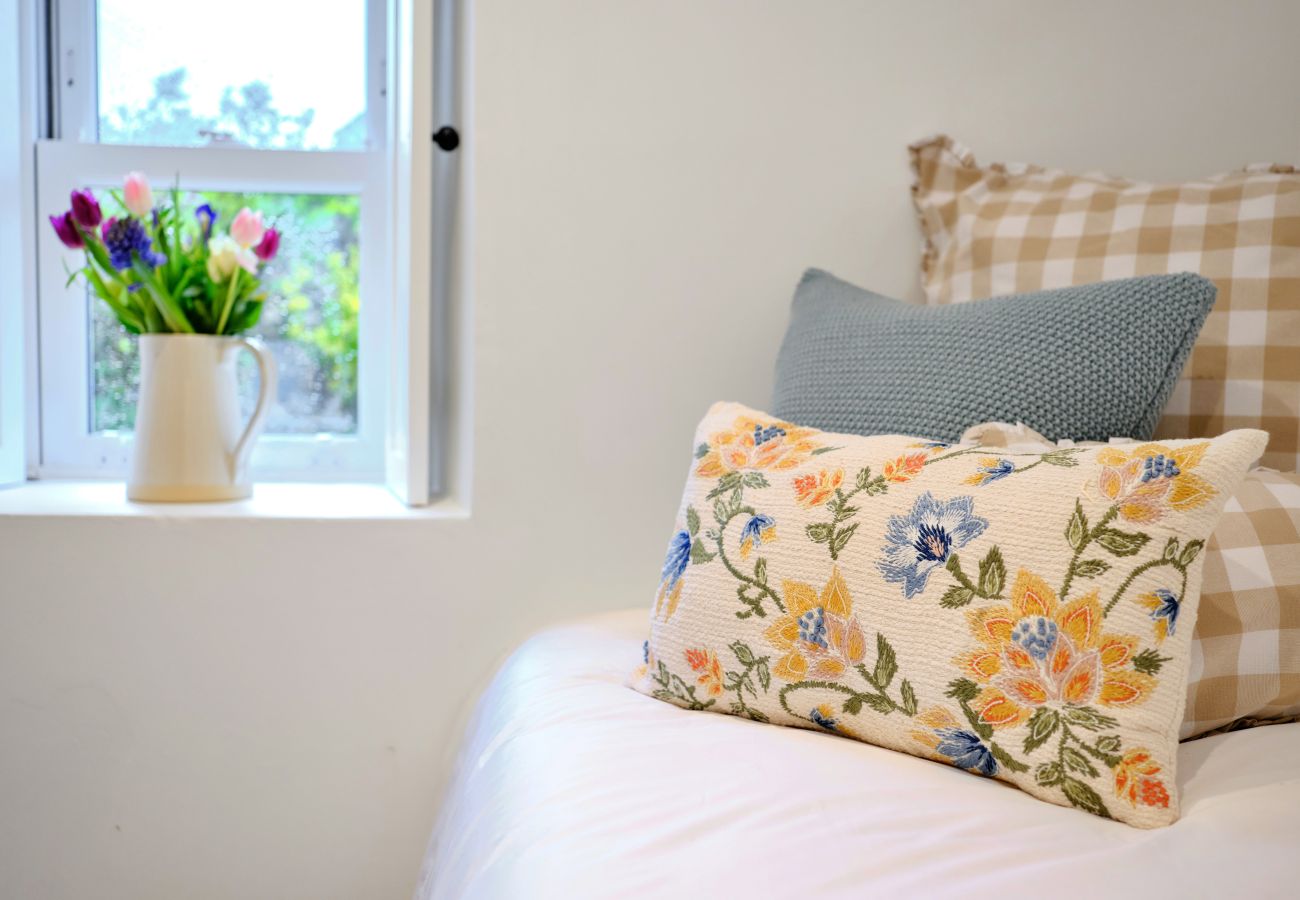 Cottage in Nancledra - Mill Stone Cottage