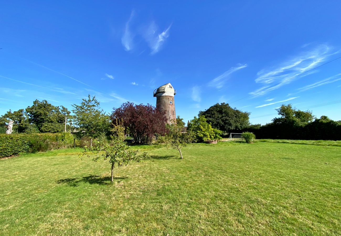Cottage in Hindolveston - The Old Windmill