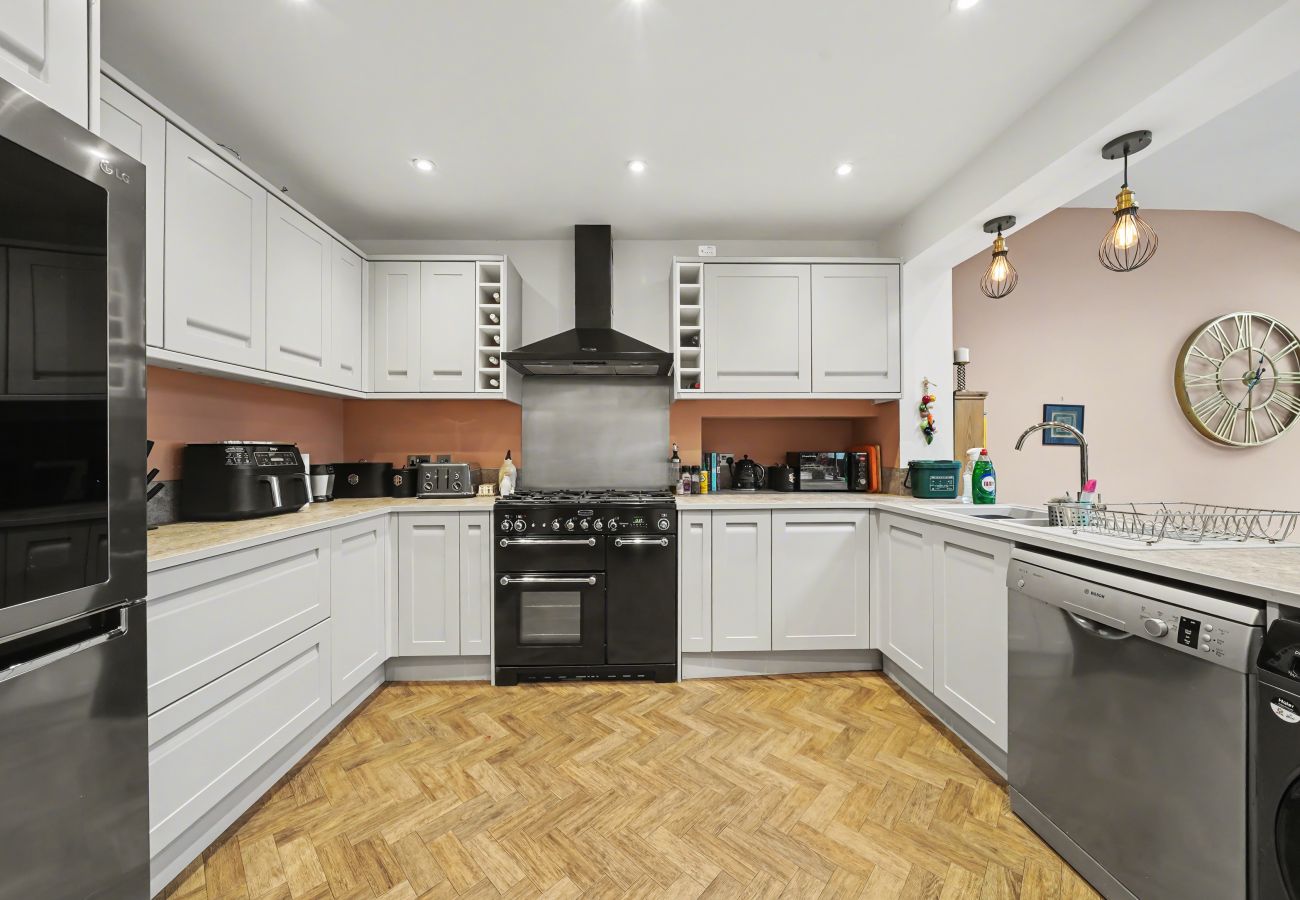 Huis in Whitton - Twickers Townhouse