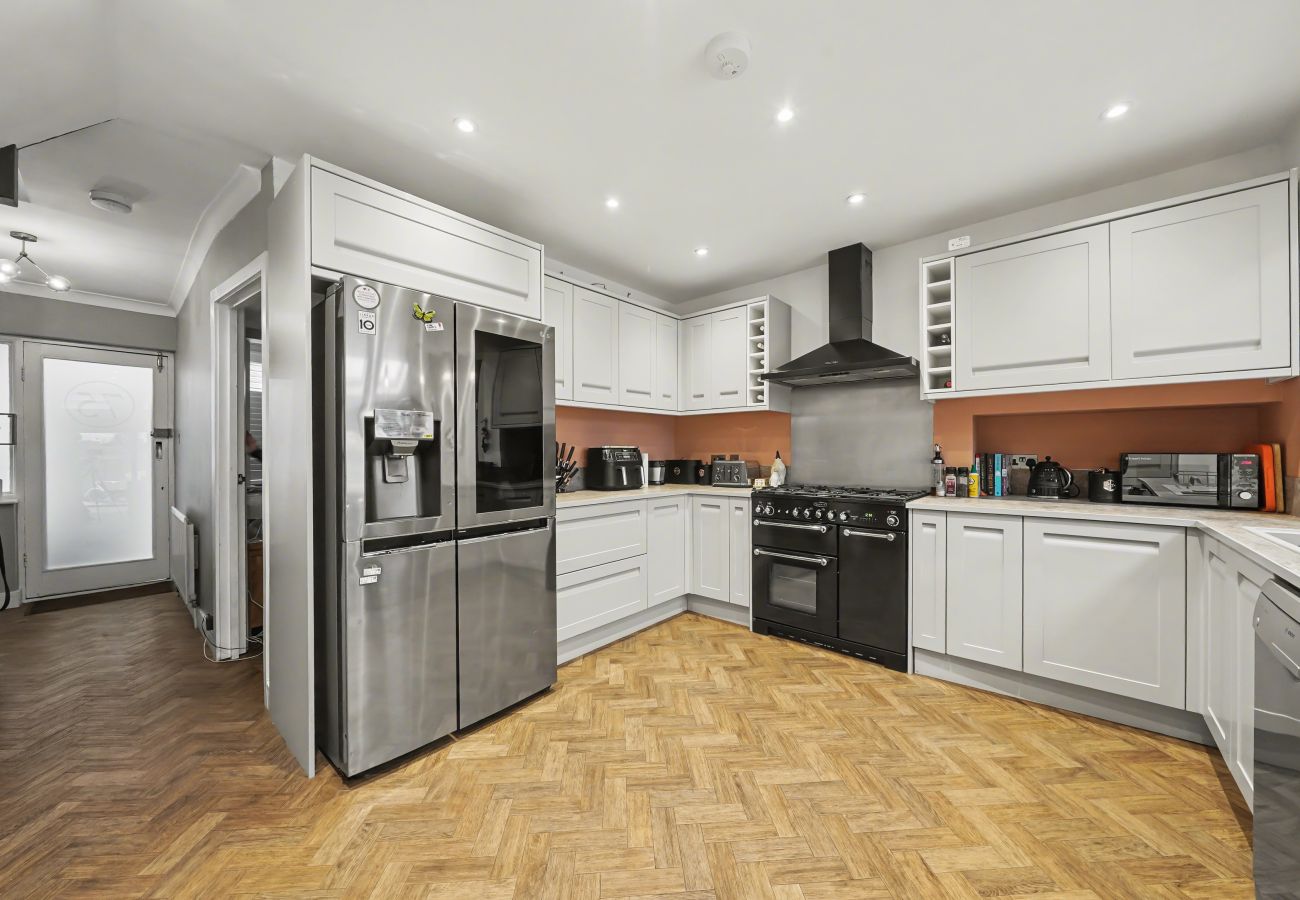 Huis in Whitton - Twickers Townhouse