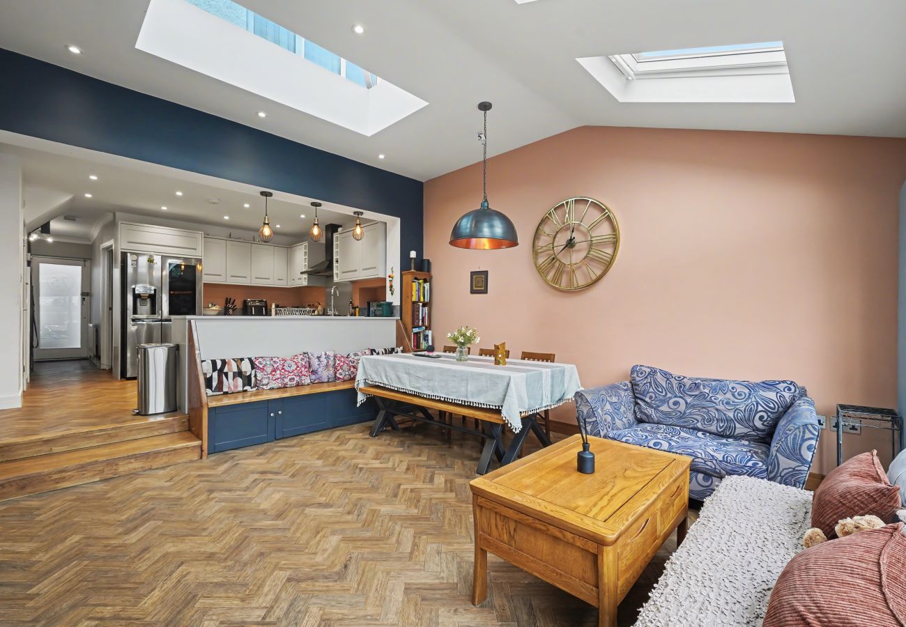 Huis in Whitton - Twickers Townhouse