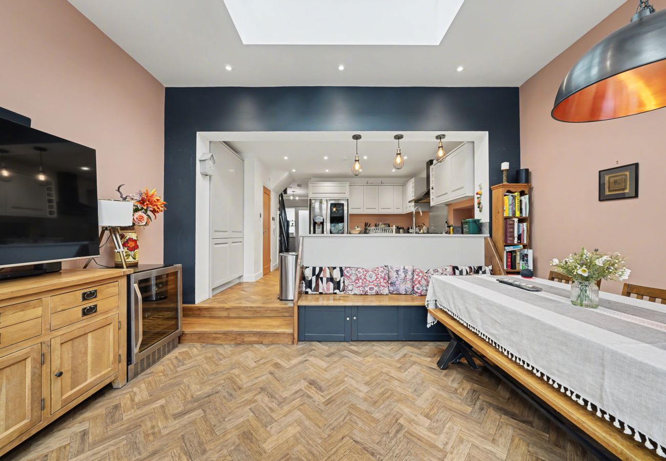 Huis in Whitton - Twickers Townhouse