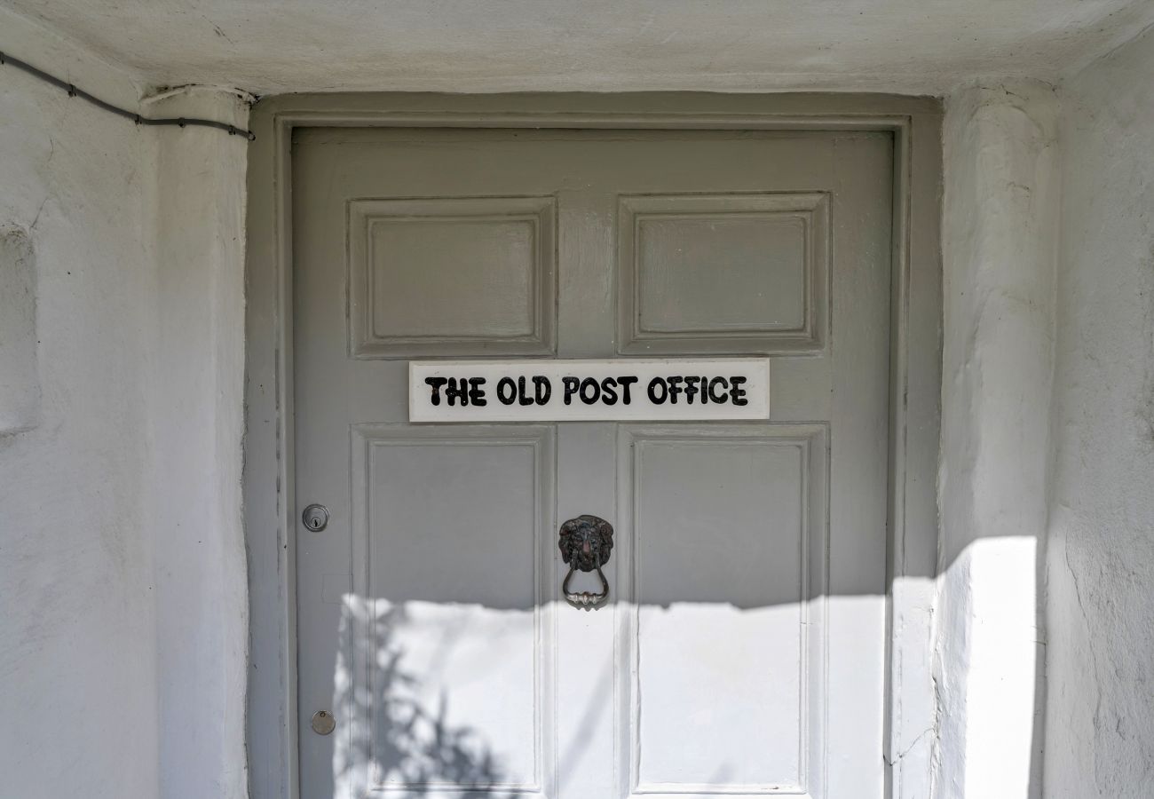 Cottage in Marhamchurch - The Old Post Cottage
