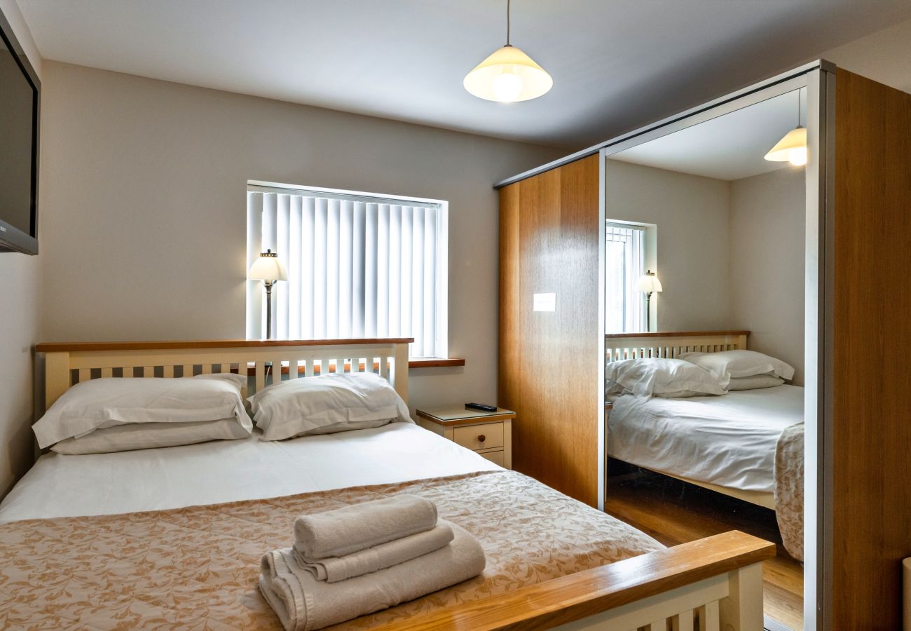 Huis in Bower Hinton - Hollies Cottage, Oak