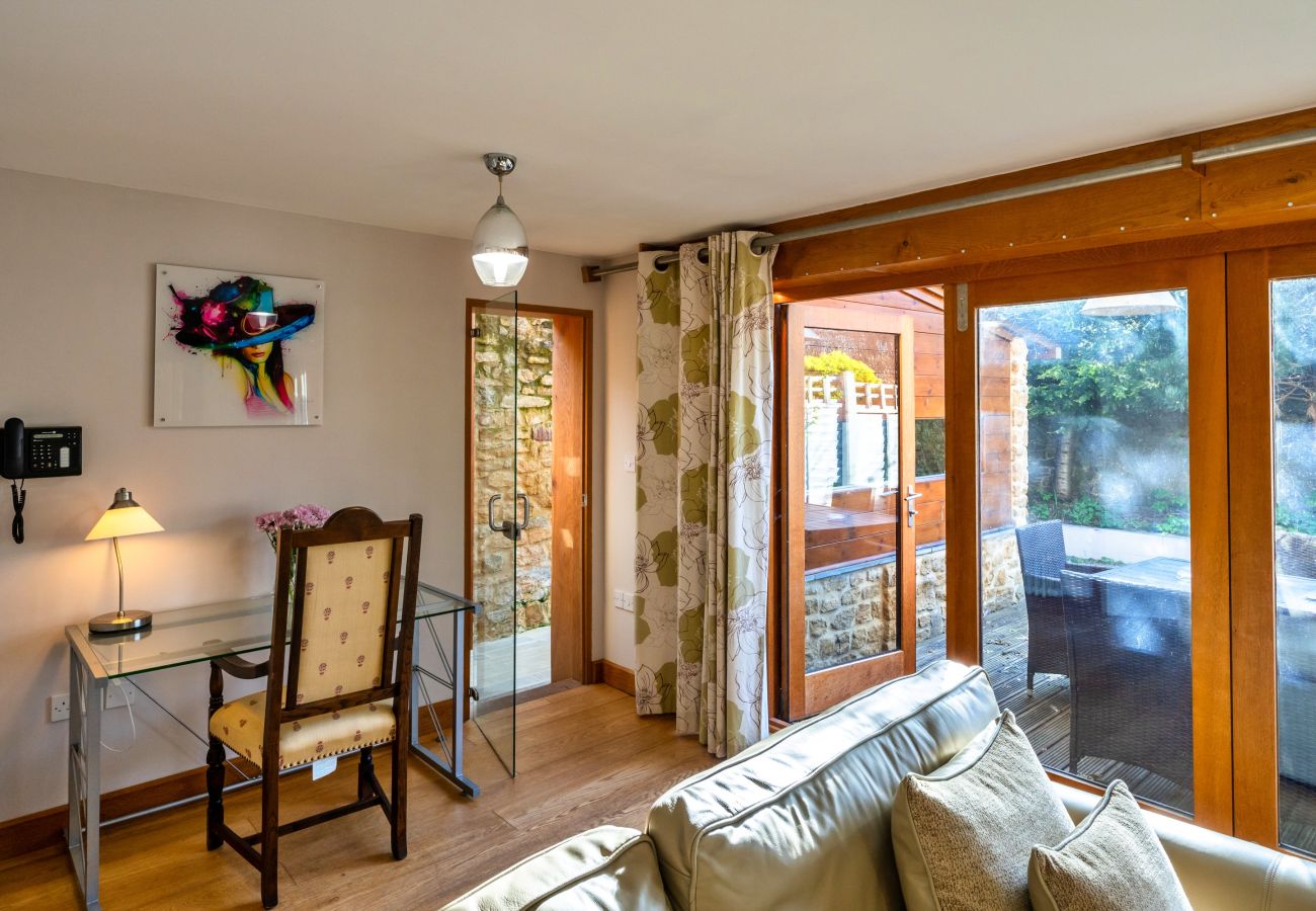 Huis in Bower Hinton - Hollies Cottage, Oak