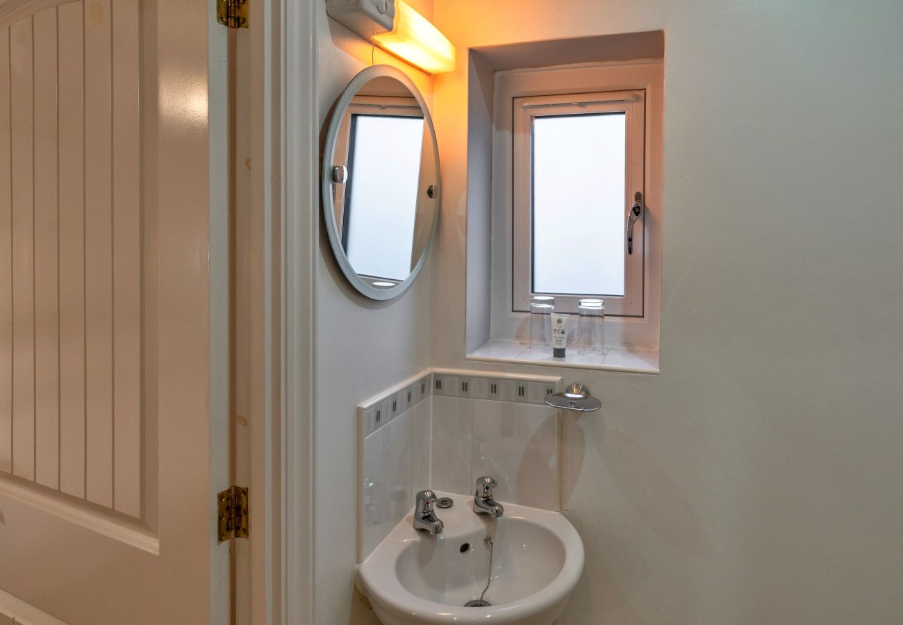 Huis in Bower Hinton - Hollies Cottage, Willow