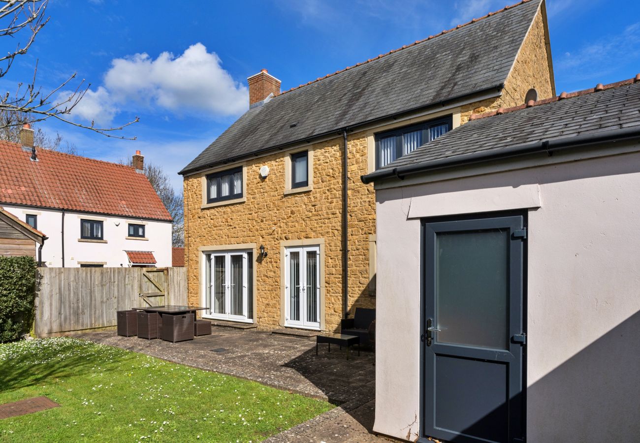 Huis in Bower Hinton - Hollies Cottage, Elm