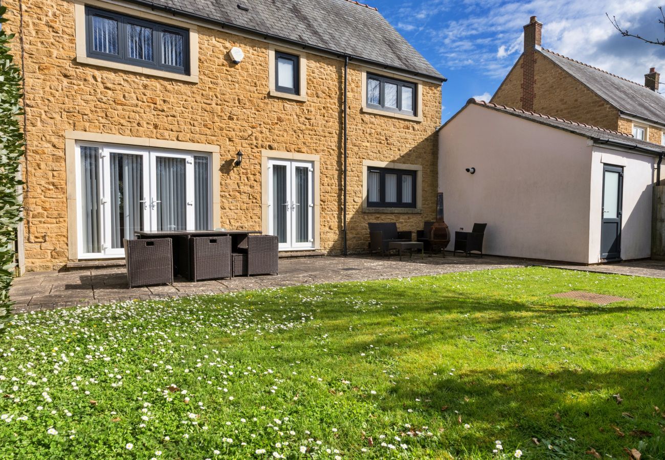 Huis in Bower Hinton - Hollies Cottage, Elm