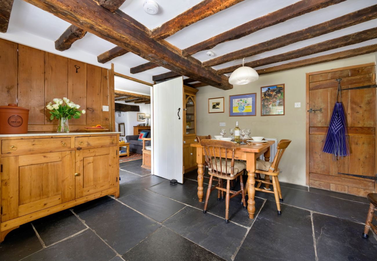 Cottage in Blaenau Ffestiniog - Tafarn Trip