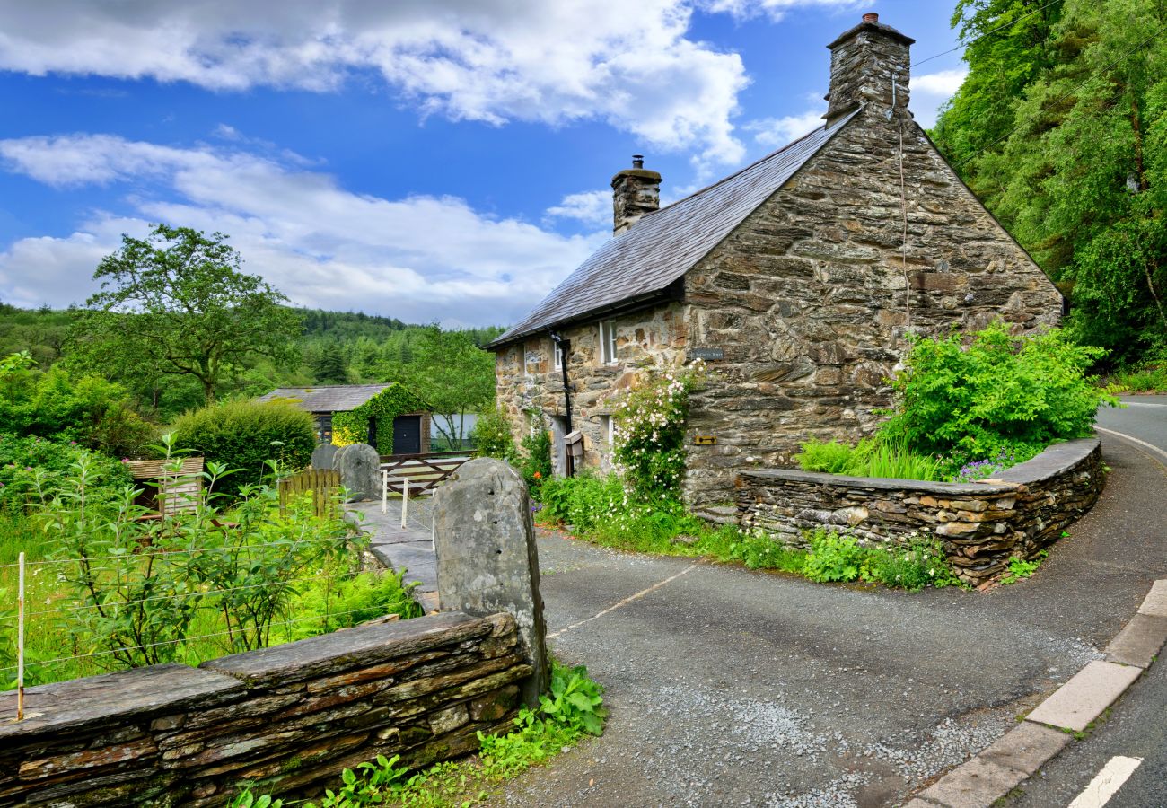 Cottage in Blaenau Ffestiniog - Tafarn Trip