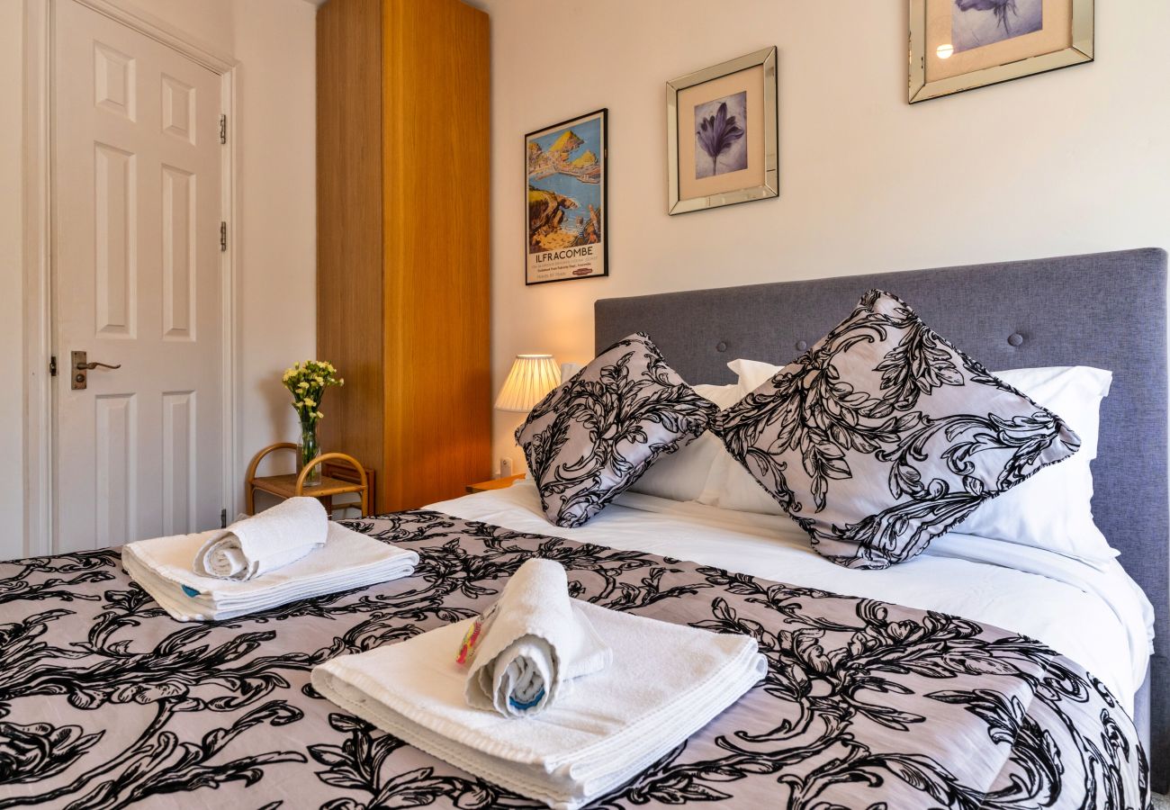 Appartement in Ilfracombe - Sea Views Apartment in Ilfracombe