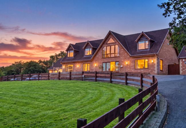 Huis in Bryncoch - Bryncoch Retreat
