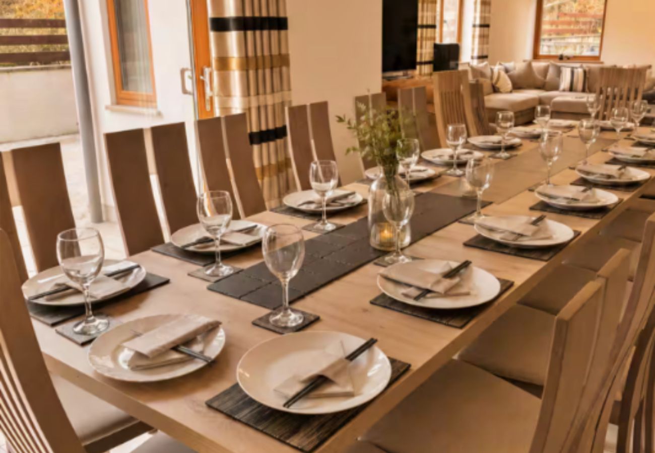 Huis in Bryncoch - Bryncoch Retreat