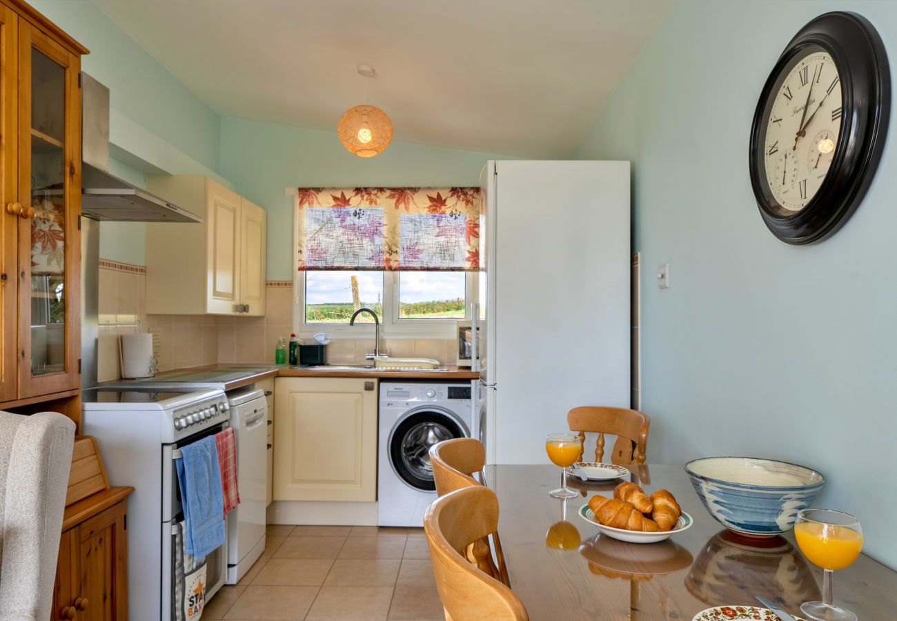 Bungalow in Welcombe - Foxgloves Bungalow