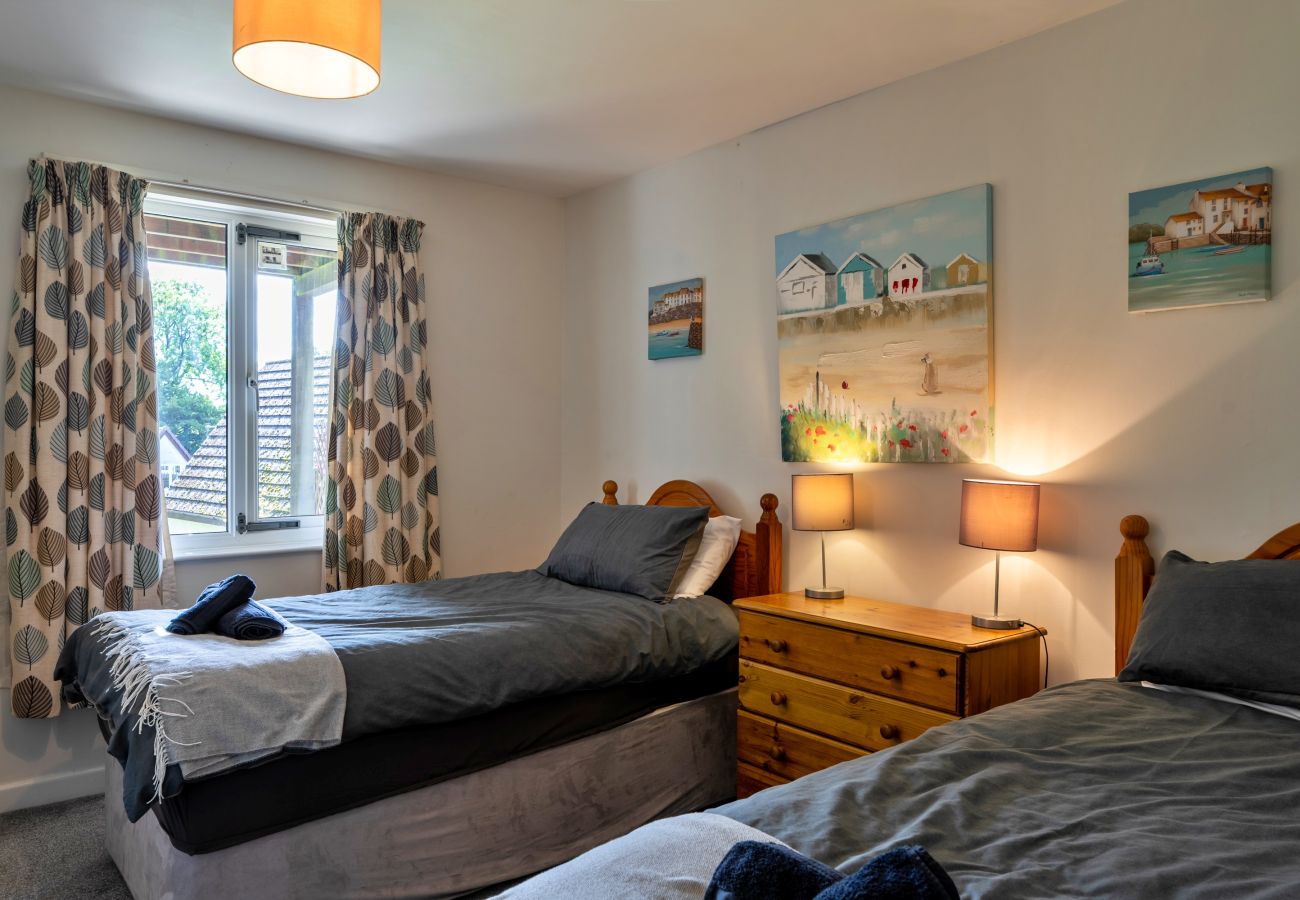 Chalet in Callington - Foxgloves Valley Lodge