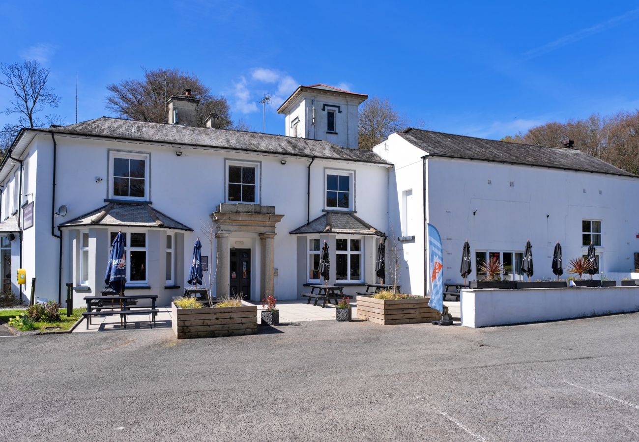Chalet in Callington - Daisy Valley Lodge