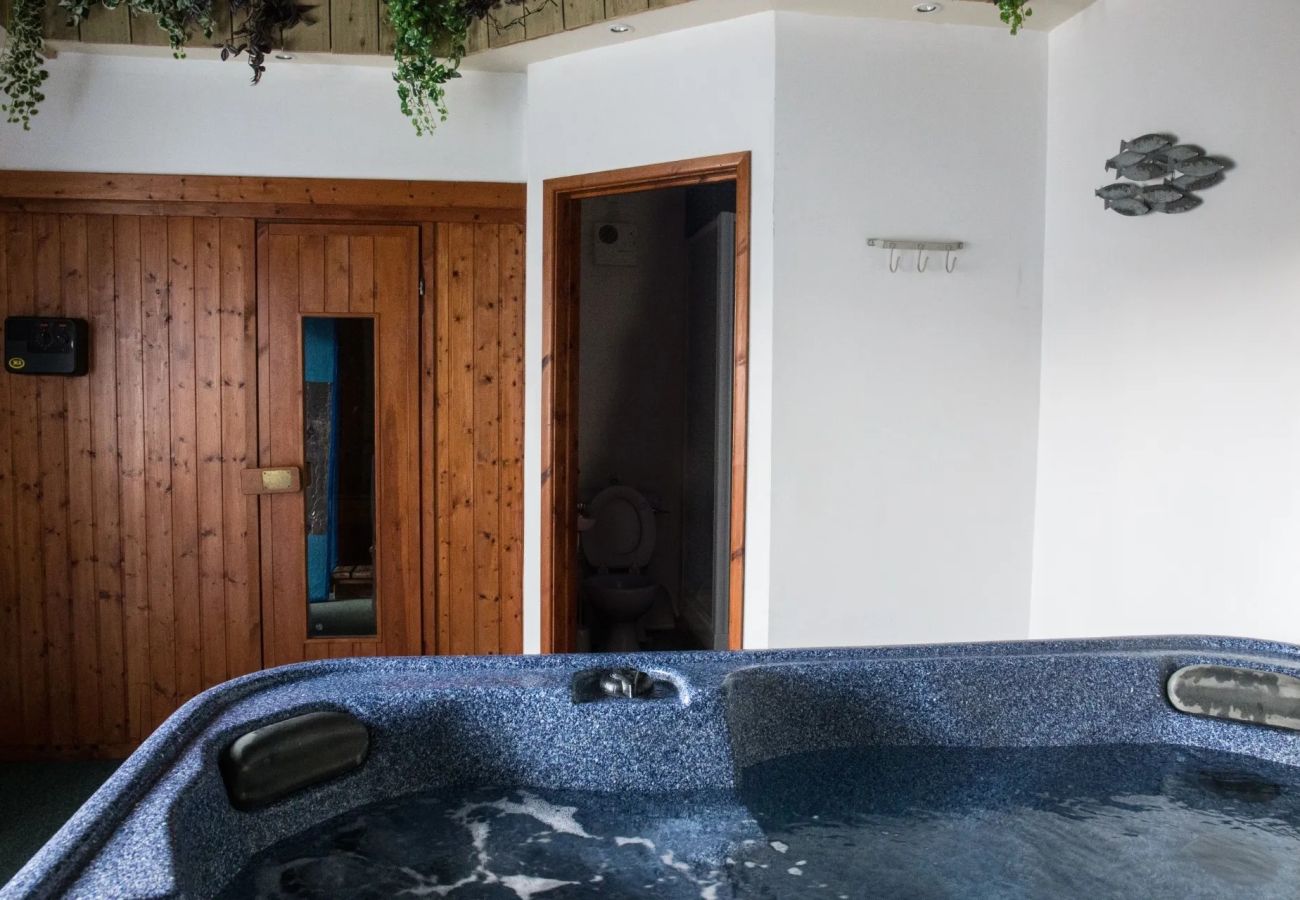 Cottage in Hartland - The Stables at Cheristow