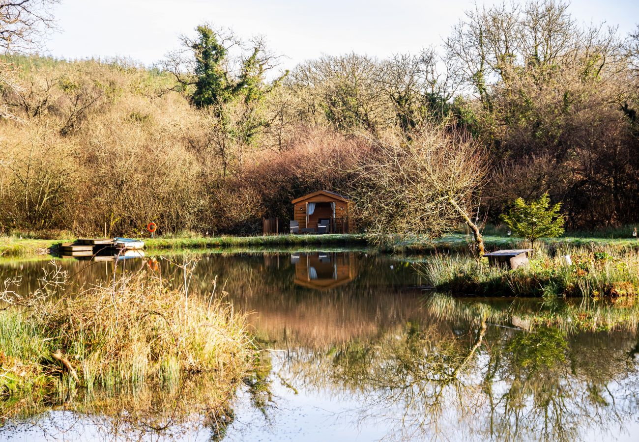 Farm stay in Germansweek - Yeworthy Eco-Treehouse