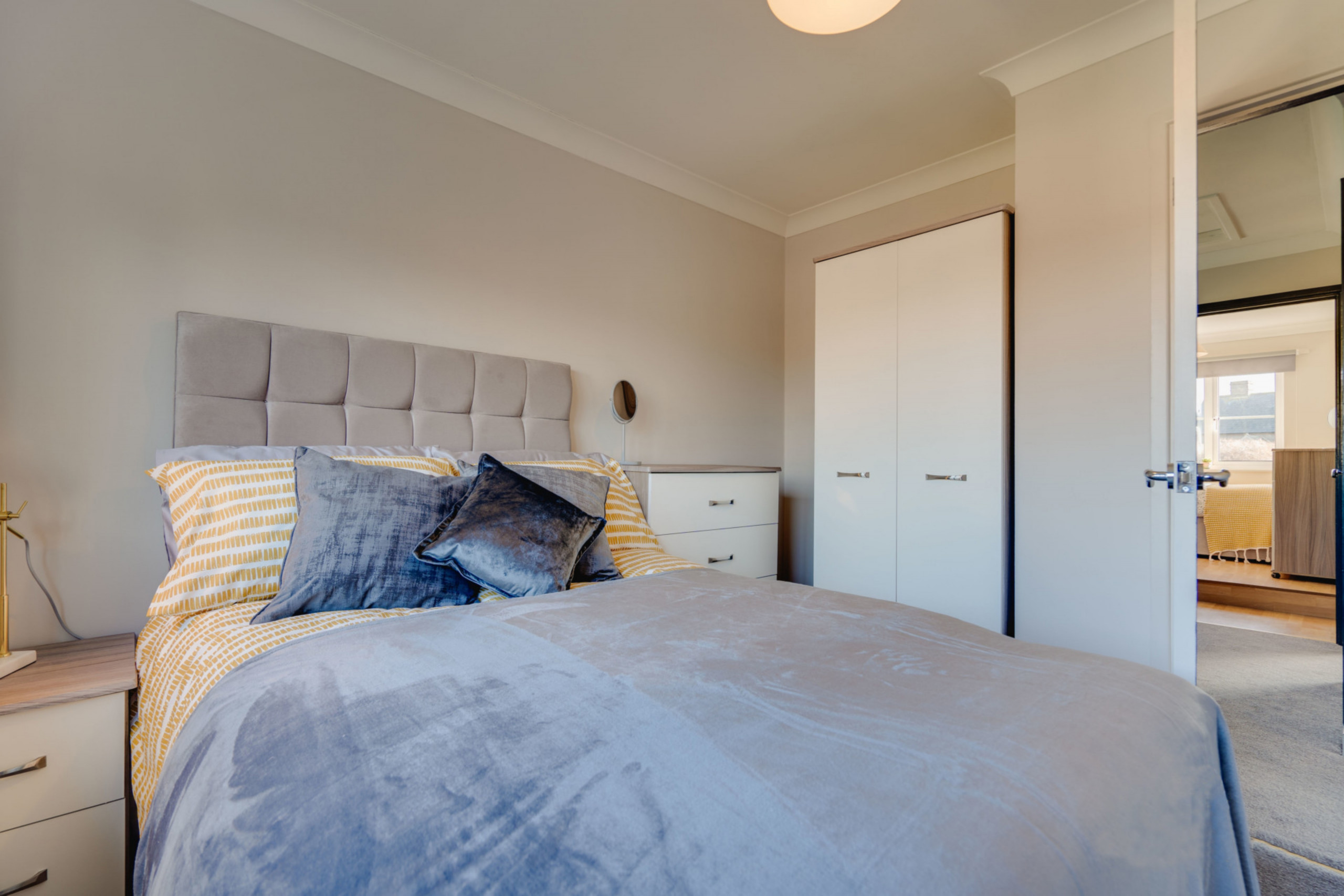 Buddha House, Godmanchester [Updated 2024 Prices]