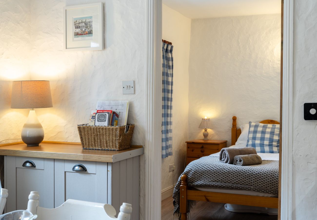 Cottage in Sticker - Swallow Cottage