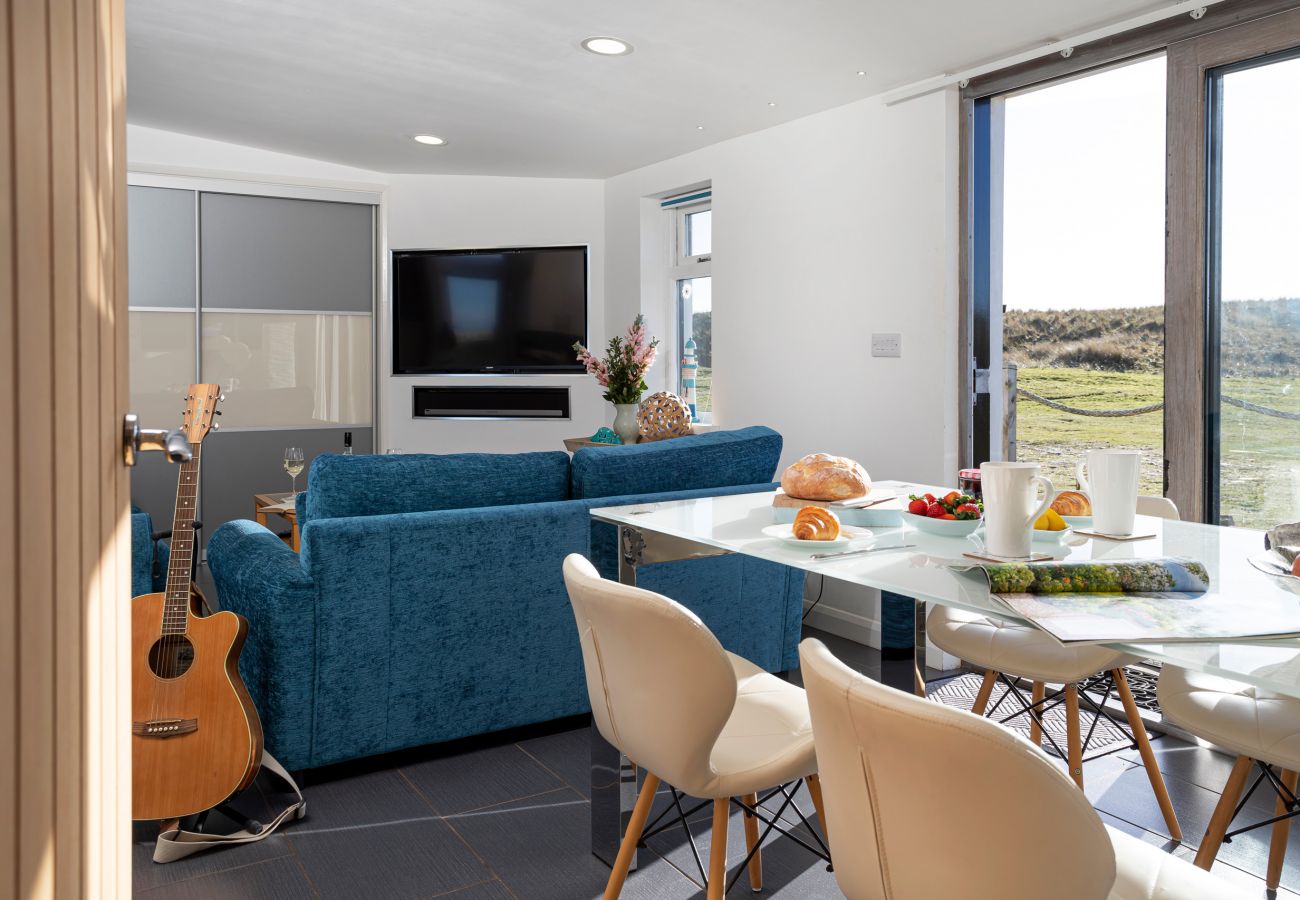 Cottage in Walney - The Lighthouse Hide