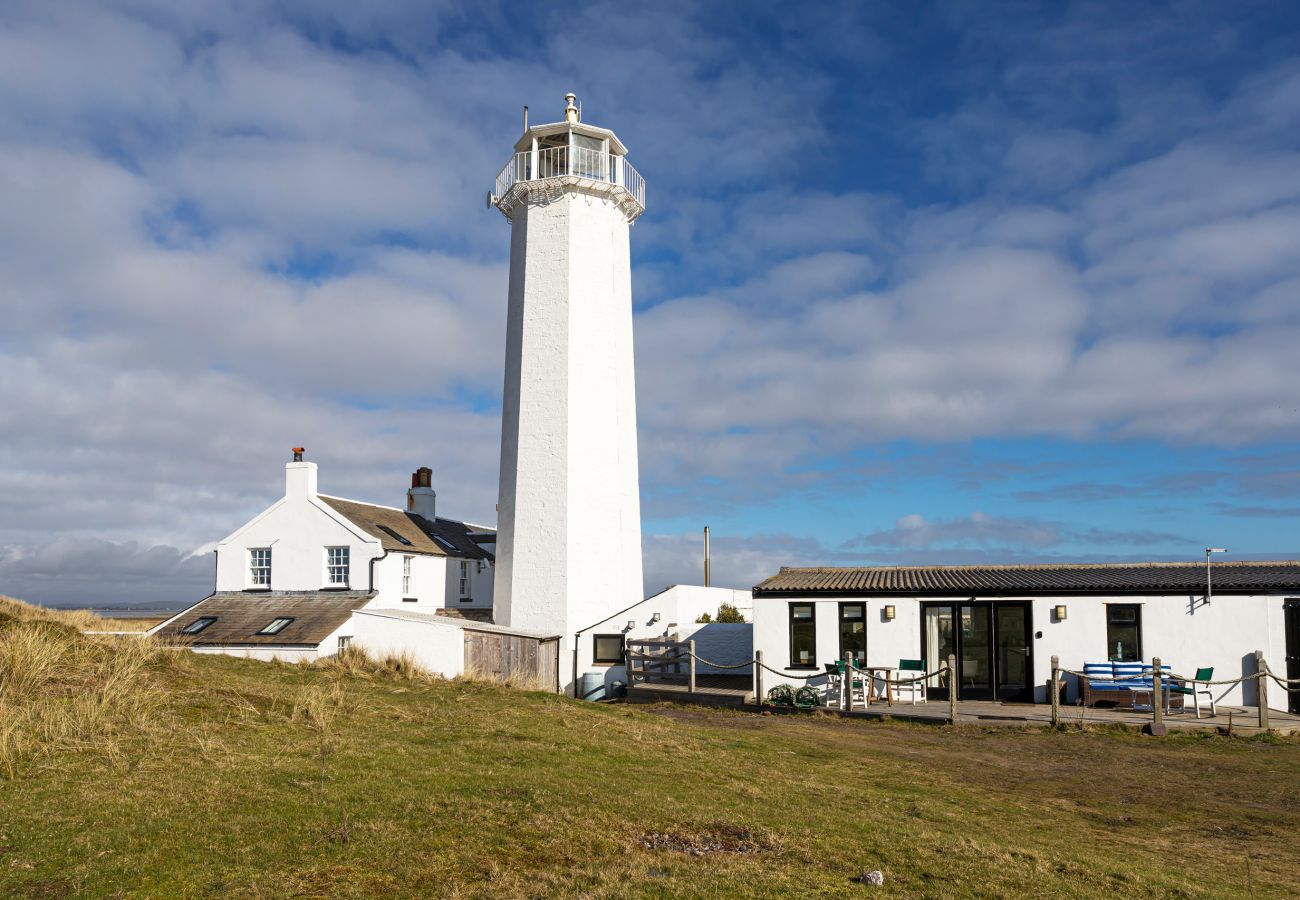 Cottage in Walney - Walney Island Lighthouse